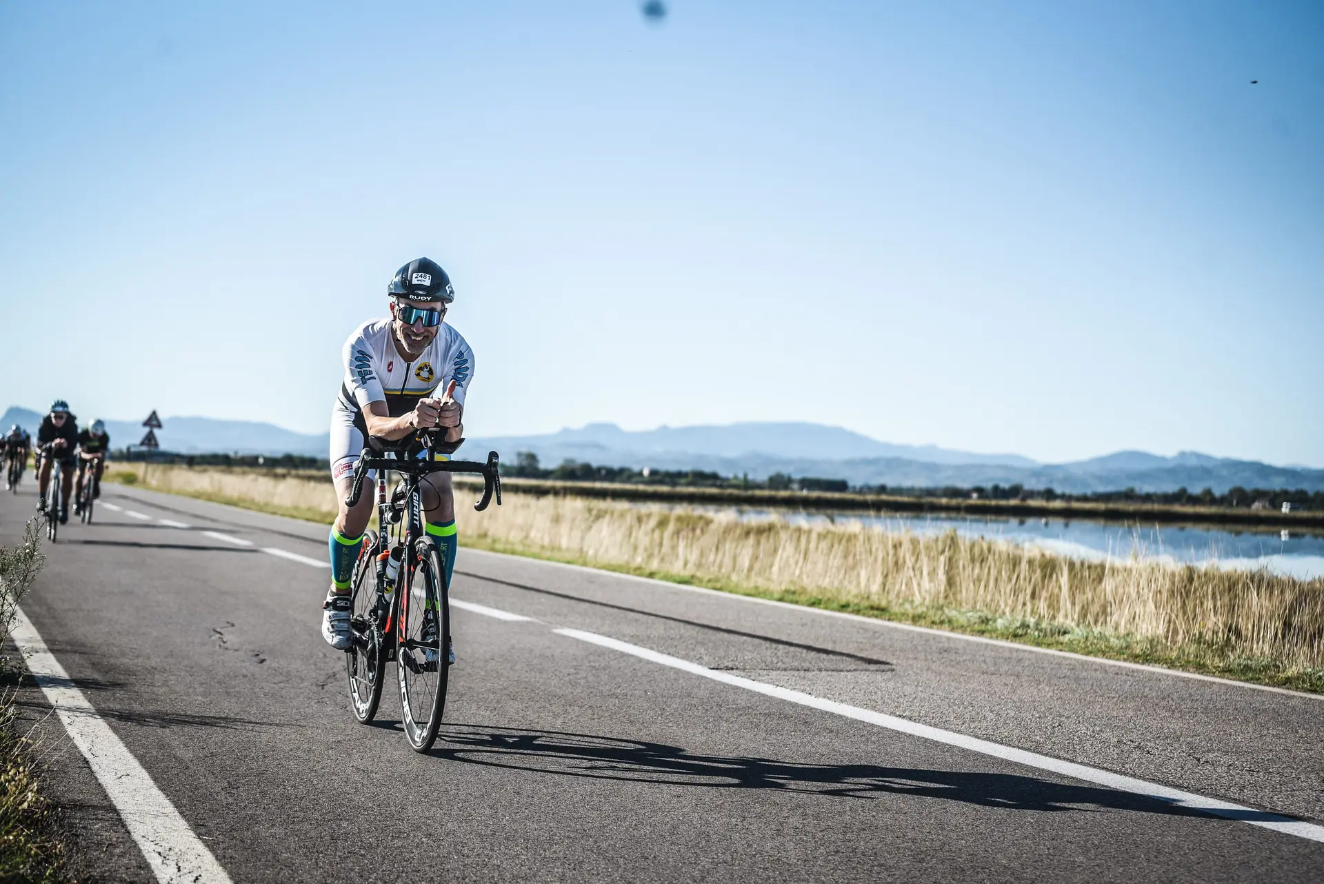 Atleta Team Panda in gara nella frazione ciclistica